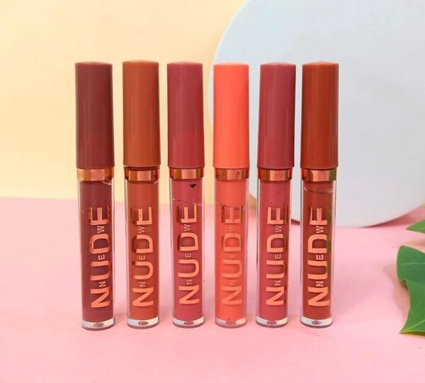 LABIAL NUDE