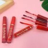 LABIAL NUDE