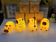 KAPIBARA CON LUZ